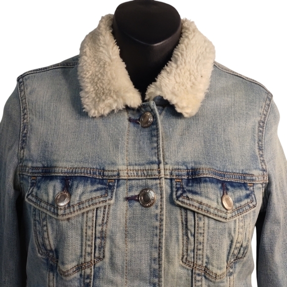 American Eagle Denim Jacket Women's Blue Denim Sherpa Lined Jacket Size X-small - Picture 4 of 10